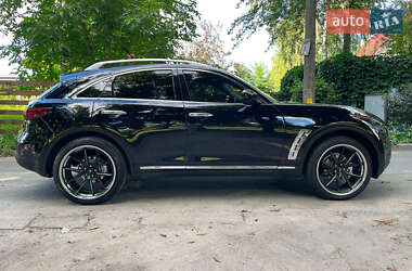Внедорожник / Кроссовер Infiniti QX70 2014 в 