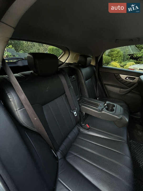 Внедорожник / Кроссовер Infiniti QX70 2017 в Коломые фото 25 Внедорожник / Кроссовер Infiniti QX70 2017 в Коломые