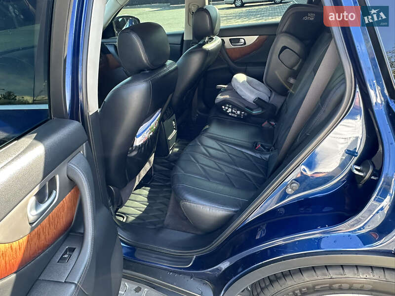 Внедорожник / Кроссовер Infiniti QX70 2015 в Виннице фото 10 Внедорожник / Кроссовер Infiniti QX70 2015 в Виннице