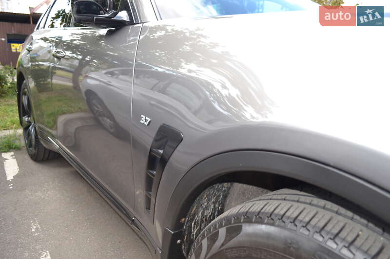 Внедорожник / Кроссовер Infiniti QX70 2014 в Киеве