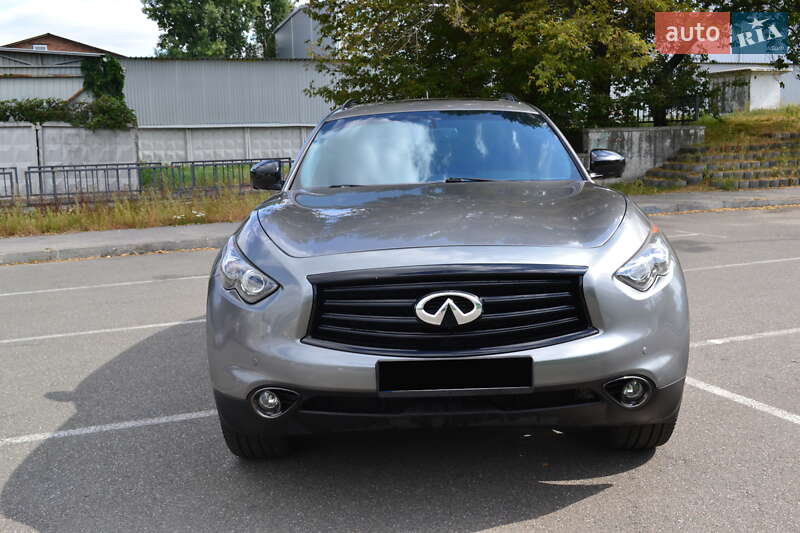 Внедорожник / Кроссовер Infiniti QX70 2014 в Киеве