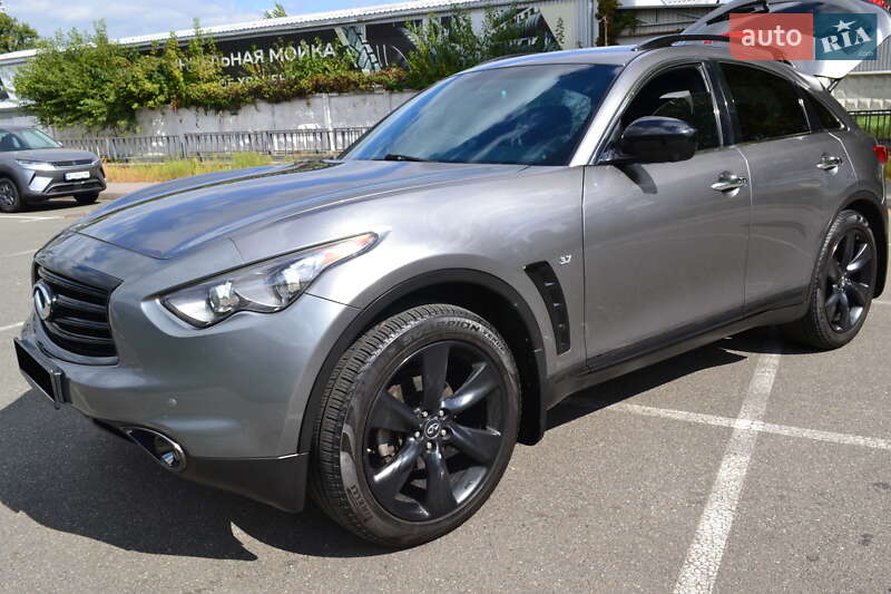 Внедорожник / Кроссовер Infiniti QX70 2014 в Киеве