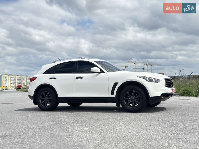 Внедорожник / Кроссовер Infiniti QX70 2016 в Виннице