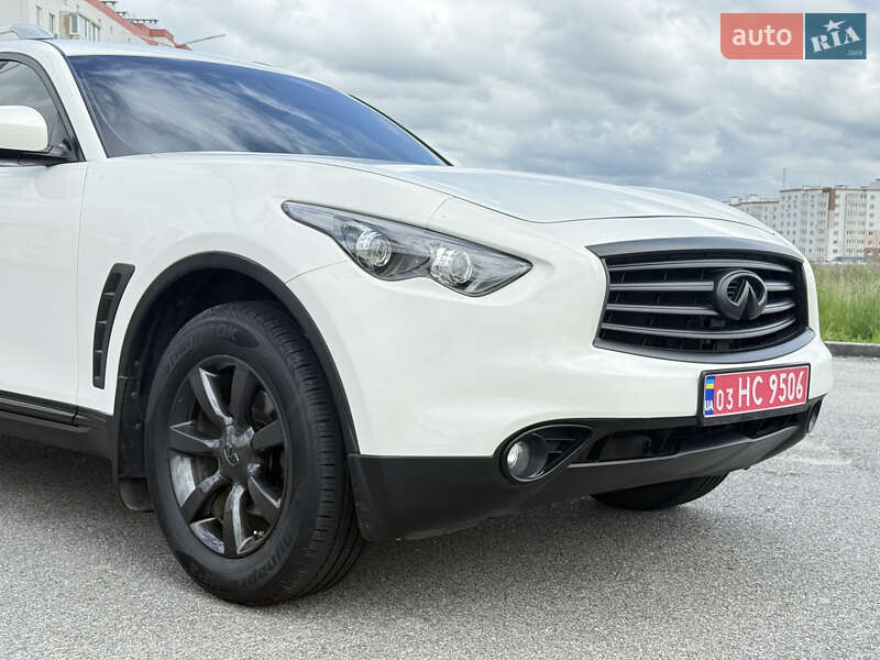 Внедорожник / Кроссовер Infiniti QX70 2016 в Виннице