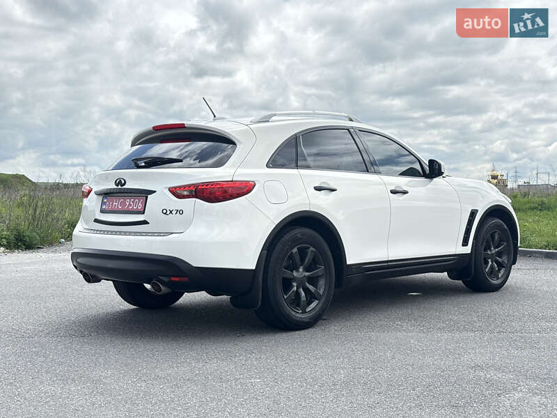 Внедорожник / Кроссовер Infiniti QX70 2016 в Виннице