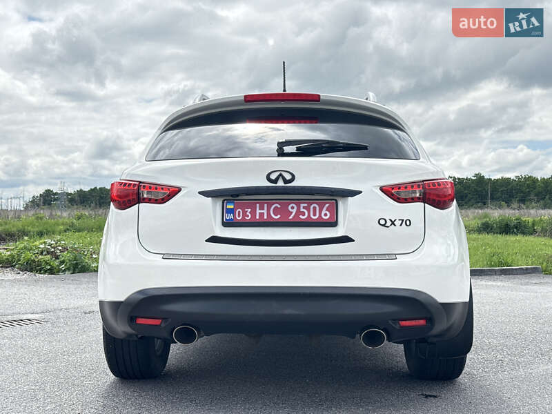 Внедорожник / Кроссовер Infiniti QX70 2016 в Виннице