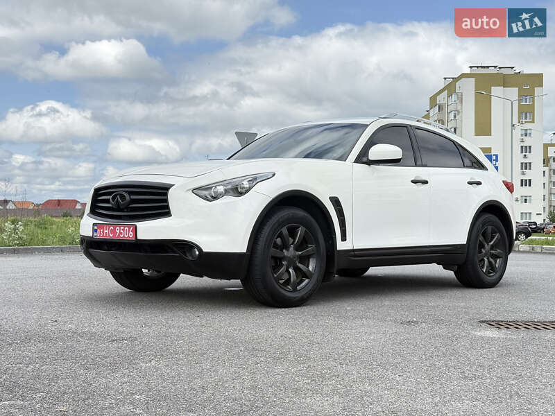 Внедорожник / Кроссовер Infiniti QX70 2016 в Виннице