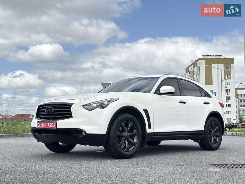 Внедорожник / Кроссовер Infiniti QX70 2016 в Виннице