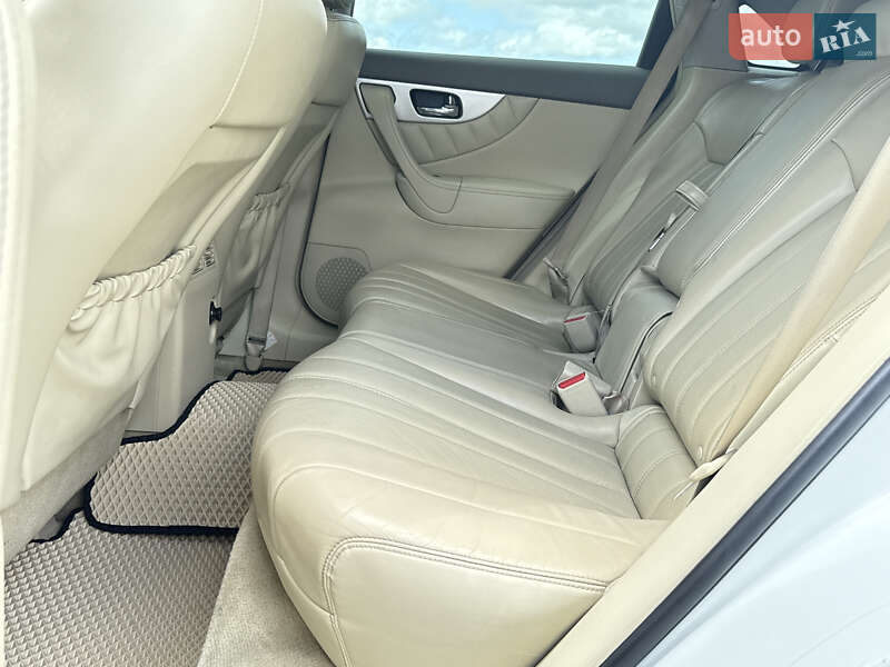 Внедорожник / Кроссовер Infiniti QX70 2016 в Виннице