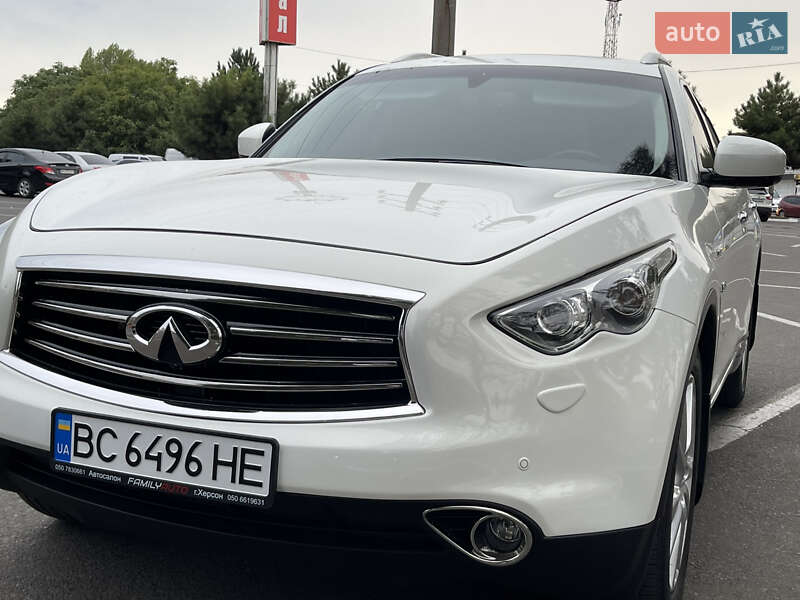 Внедорожник / Кроссовер Infiniti QX70 2015 в Одессе