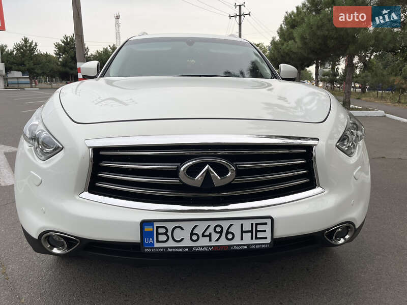 Внедорожник / Кроссовер Infiniti QX70 2015 в Одессе