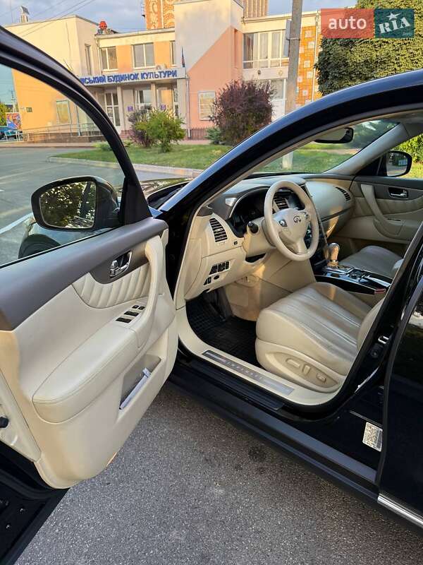 Внедорожник / Кроссовер Infiniti QX70 2016 в Киеве