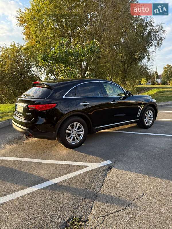 Внедорожник / Кроссовер Infiniti QX70 2016 в Киеве
