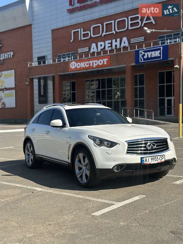 Infiniti QX70 2014