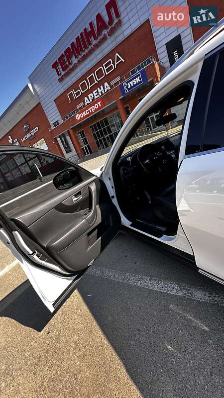 Внедорожник / Кроссовер Infiniti QX70 2014 в Броварах