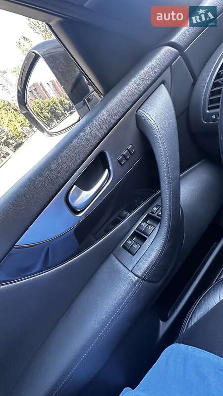 Внедорожник / Кроссовер Infiniti QX70 2014 в Броварах