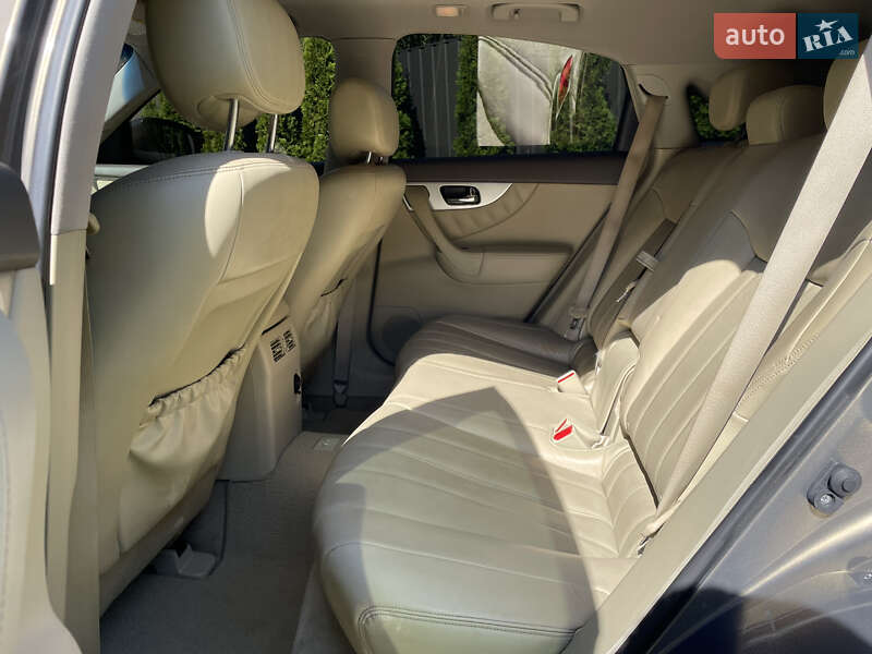 Внедорожник / Кроссовер Infiniti QX70 2015 в Белой Церкви фото 9 Внедорожник / Кроссовер Infiniti QX70 2015 в Белой Церкви