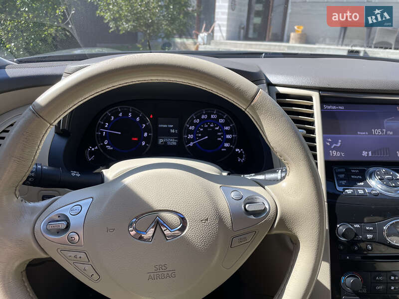 Внедорожник / Кроссовер Infiniti QX70 2015 в Белой Церкви фото 26 Внедорожник / Кроссовер Infiniti QX70 2015 в Белой Церкви