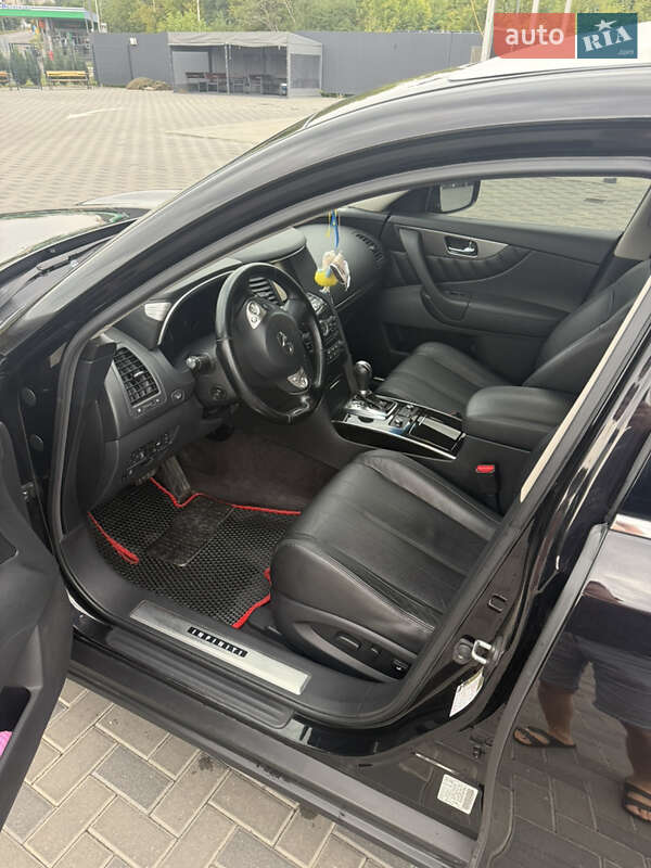 Внедорожник / Кроссовер Infiniti QX70 2016 в Харькове