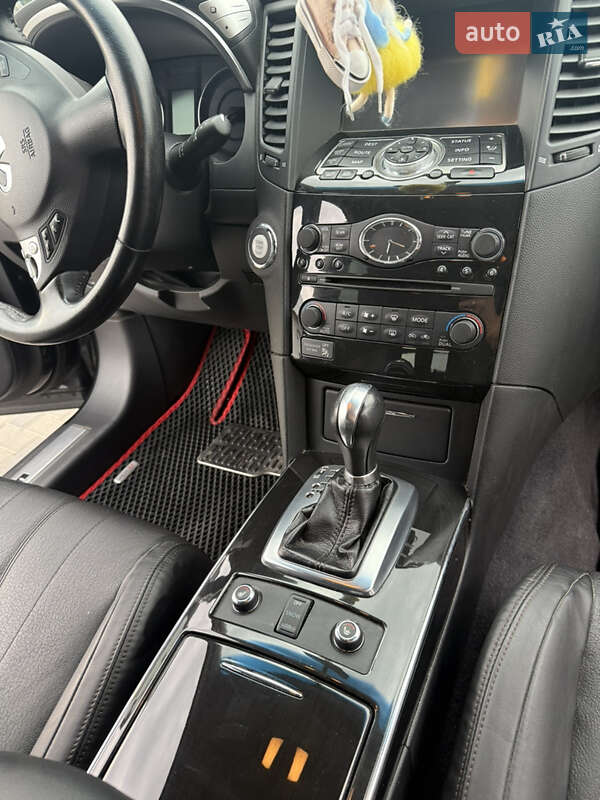 Внедорожник / Кроссовер Infiniti QX70 2016 в Харькове