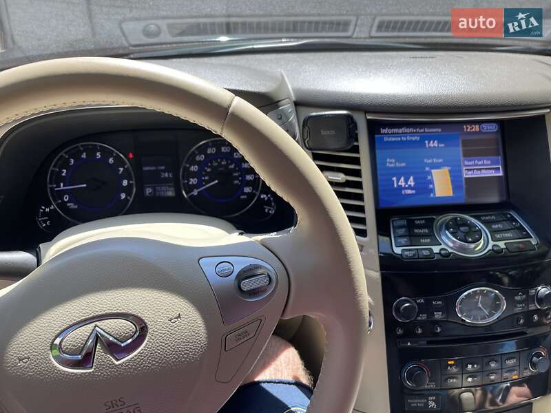 Внедорожник / Кроссовер Infiniti QX70 2014 в Днепре