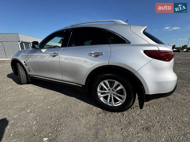 Внедорожник / Кроссовер Infiniti QX70 2013 в Киеве фото 24 Внедорожник / Кроссовер Infiniti QX70 2013 в Киеве