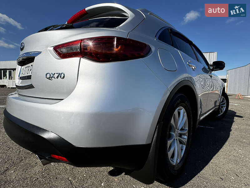 Внедорожник / Кроссовер Infiniti QX70 2013 в Киеве фото 26 Внедорожник / Кроссовер Infiniti QX70 2013 в Киеве