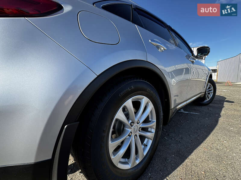 Внедорожник / Кроссовер Infiniti QX70 2013 в Киеве фото 29 Внедорожник / Кроссовер Infiniti QX70 2013 в Киеве