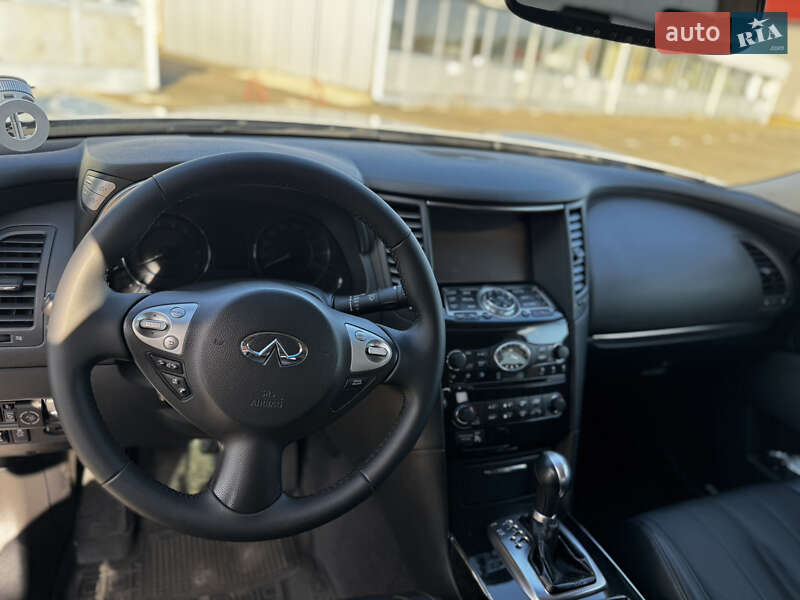 Внедорожник / Кроссовер Infiniti QX70 2013 в Киеве фото 52 Внедорожник / Кроссовер Infiniti QX70 2013 в Киеве