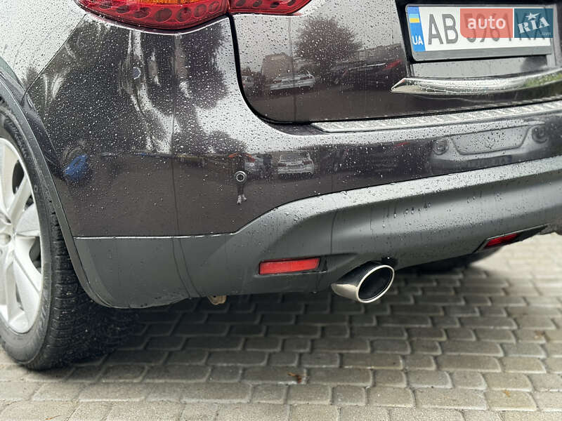 Позашляховик / Кросовер Infiniti QX70 2013 в Вінниці