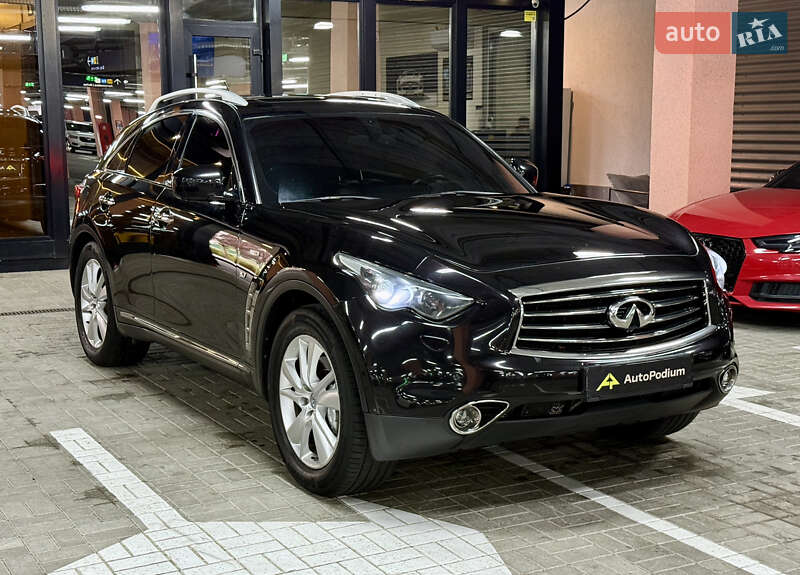 Позашляховик / Кросовер Infiniti QX70 2014 в Києві