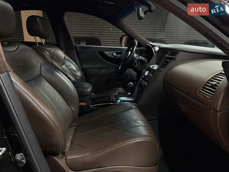 Позашляховик / Кросовер Infiniti QX70 2014 в Києві