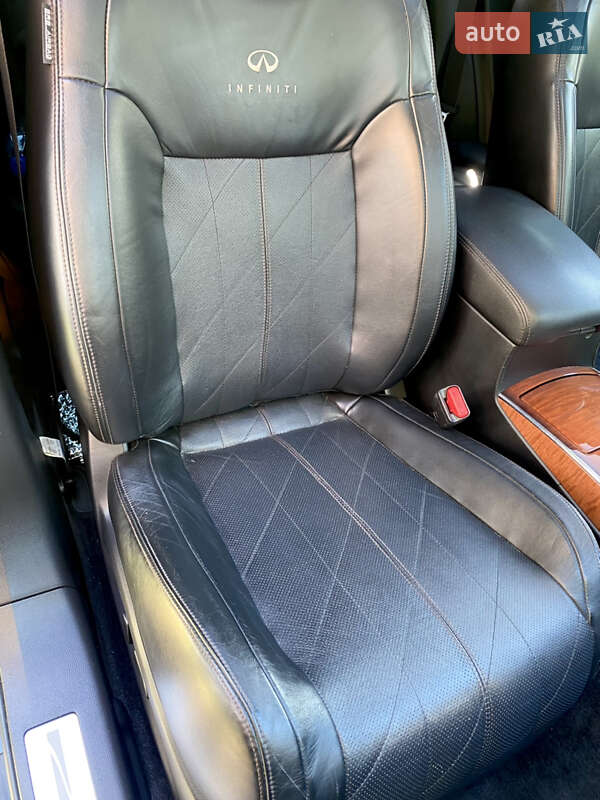 Внедорожник / Кроссовер Infiniti QX70 2013 в Киеве