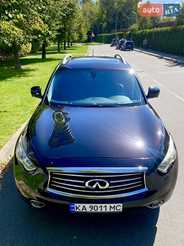 Внедорожник / Кроссовер Infiniti QX70 2013 в Киеве