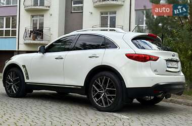 Позашляховик / Кросовер Infiniti QX70 2016 в 