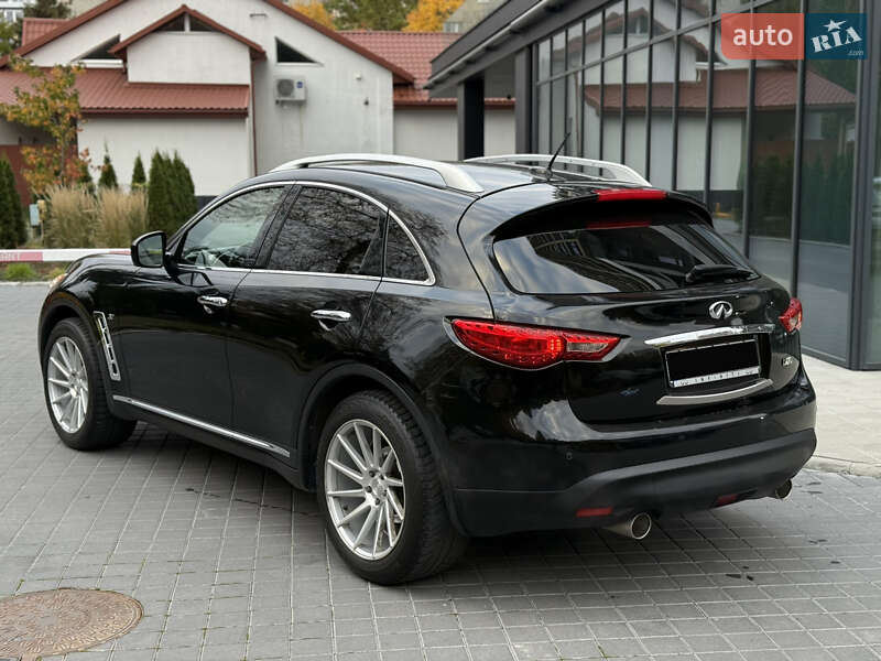 Внедорожник / Кроссовер Infiniti QX70 2016 в Львове фото 19 Внедорожник / Кроссовер Infiniti QX70 2016 в Львове