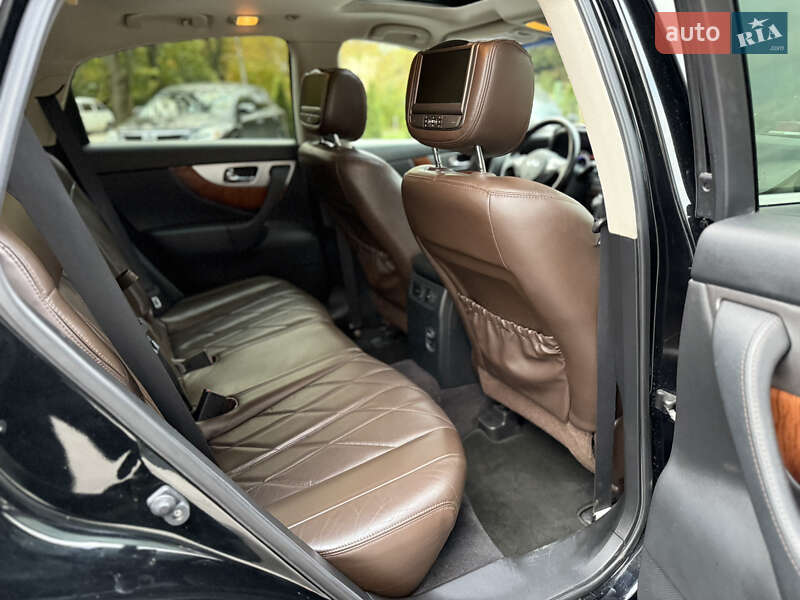 Внедорожник / Кроссовер Infiniti QX70 2016 в Львове фото 47 Внедорожник / Кроссовер Infiniti QX70 2016 в Львове