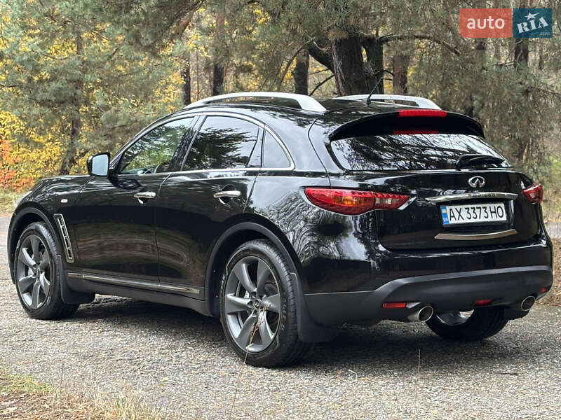Внедорожник / Кроссовер Infiniti QX70 2013 в Киеве