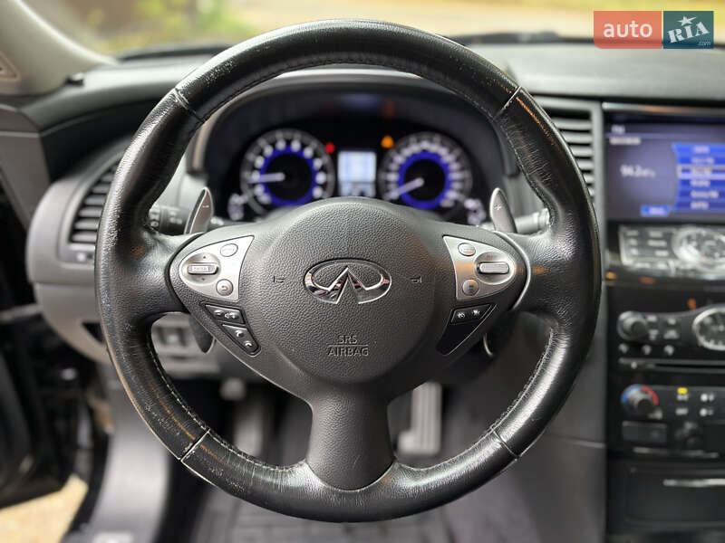 Внедорожник / Кроссовер Infiniti QX70 2013 в Киеве