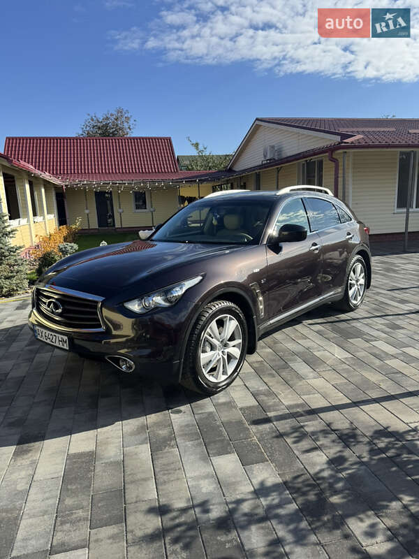 Внедорожник / Кроссовер Infiniti QX70 2013 в Харькове