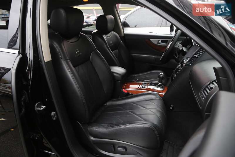 Позашляховик / Кросовер Infiniti QX70 2013 в Києві фото 12 Позашляховик / Кросовер Infiniti QX70 2013 в Києві