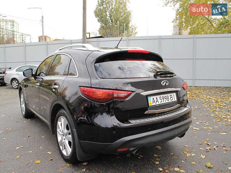 Позашляховик / Кросовер Infiniti QX70 2013 в Києві