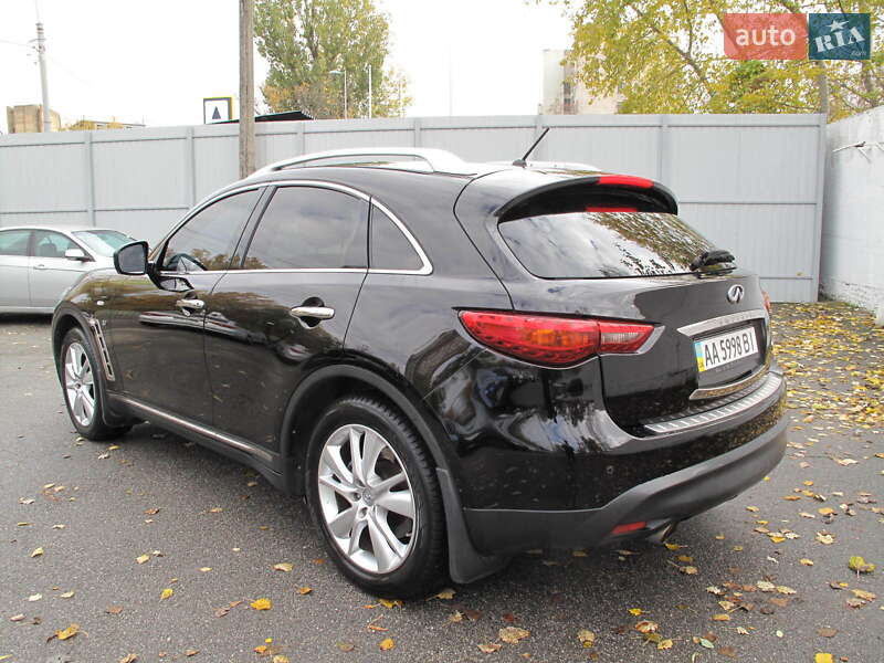 Позашляховик / Кросовер Infiniti QX70 2013 в Києві