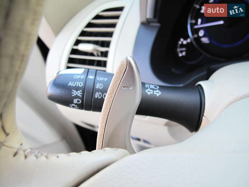 Позашляховик / Кросовер Infiniti QX70 2013 в Києві