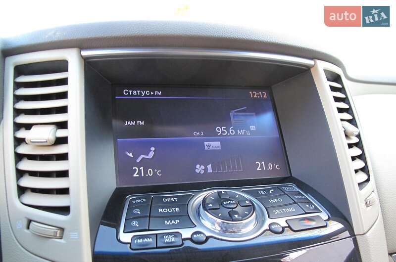 Позашляховик / Кросовер Infiniti QX70 2013 в Києві