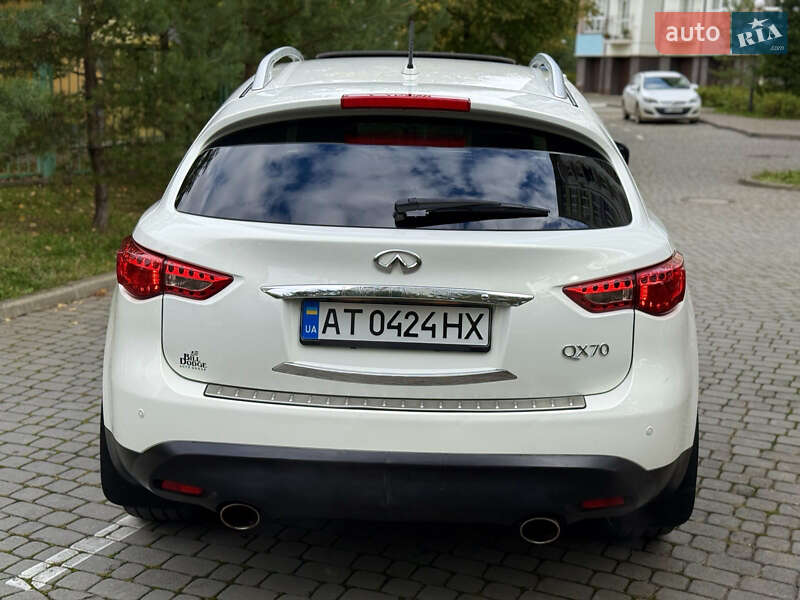 Внедорожник / Кроссовер Infiniti QX70 2016 в Тернополе фото 7 Внедорожник / Кроссовер Infiniti QX70 2016 в Тернополе