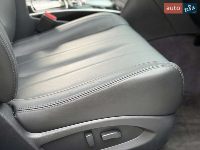 Внедорожник / Кроссовер Infiniti QX70 2016 в Тернополе фото 18 Внедорожник / Кроссовер Infiniti QX70 2016 в Тернополе