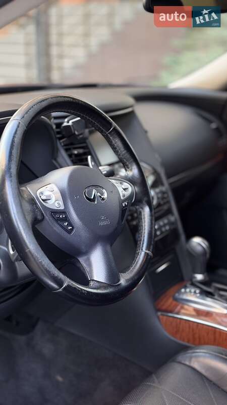 Внедорожник / Кроссовер Infiniti QX70 2016 в Одессе фото 53 Внедорожник / Кроссовер Infiniti QX70 2016 в Одессе