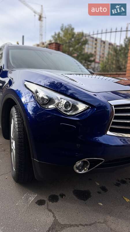 Внедорожник / Кроссовер Infiniti QX70 2016 в Одессе фото 70 Внедорожник / Кроссовер Infiniti QX70 2016 в Одессе