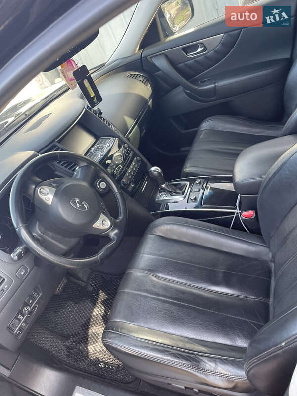 Внедорожник / Кроссовер Infiniti QX70 2017 в Черкассах